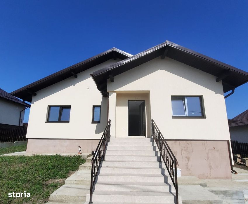 Casă single  Plan Parter + Mansarda + Beci - Miroslava - 160.000 Euro