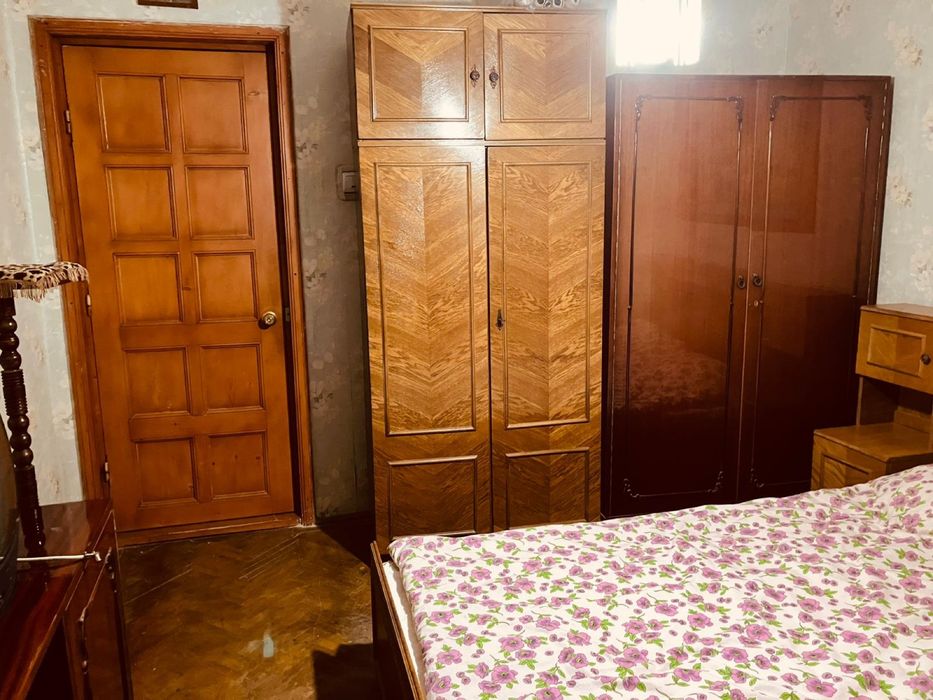 Vand apartament cu doua camere