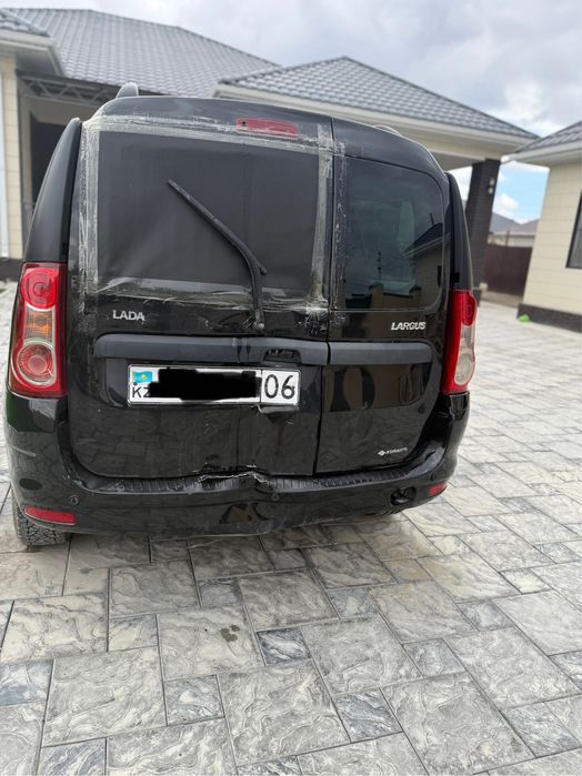 Лада Ларгус продам.