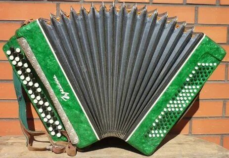 Продам баян советский