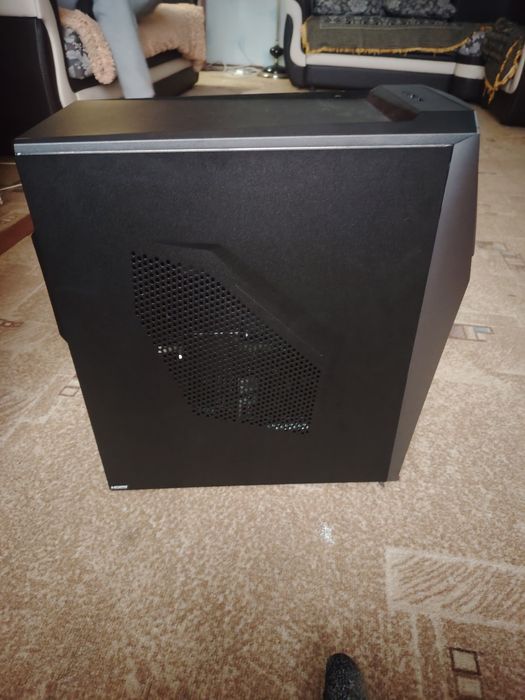 Корпус mATX от Asus