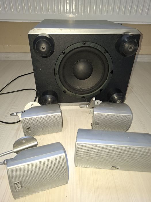 Vand subwoofer JBL