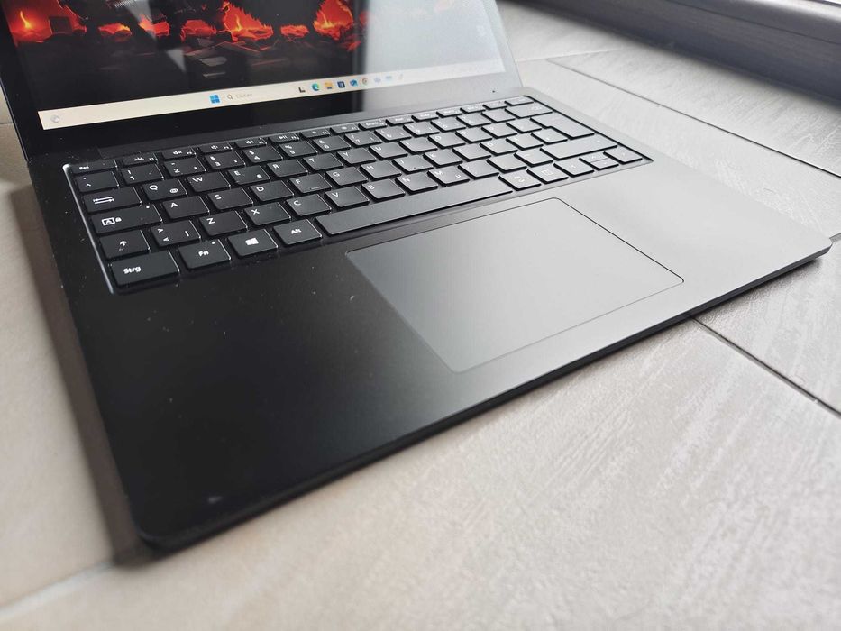 Laptop Super Slim Touchscreen 13.5" Surface 3 i5 gen 10 Metal Tableta