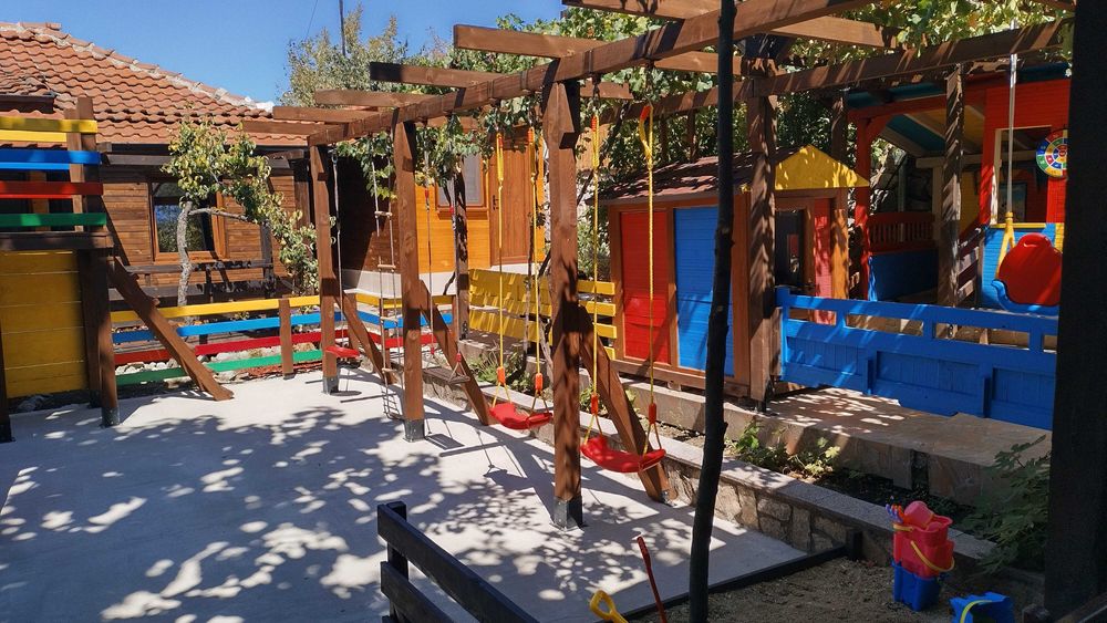 Дава се под наем Заведение в с. Брестник, Област Пловдив - 70 кв.м за 51 € - Снимка #3