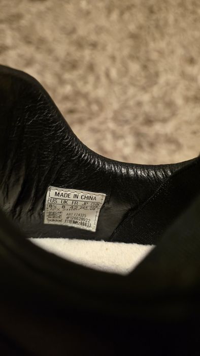 Adidas Y3 - YUNU Triple Black