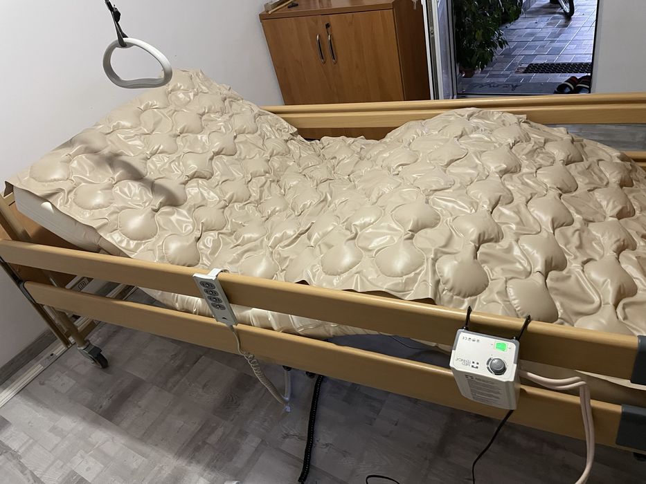 De vanzare pat electric pentru persoane cu dezabilitati