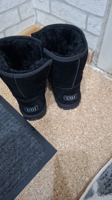 Продам угги новые 42 размер