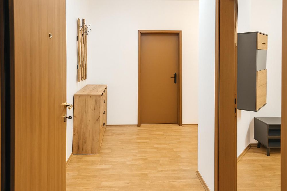 Дава се под наем Тристаен апартамент в Пловдив, Кючук Париж - 90 кв.м за 612 € - Снимка #4