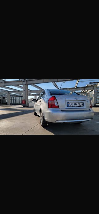 Vând Hyundai Accent
