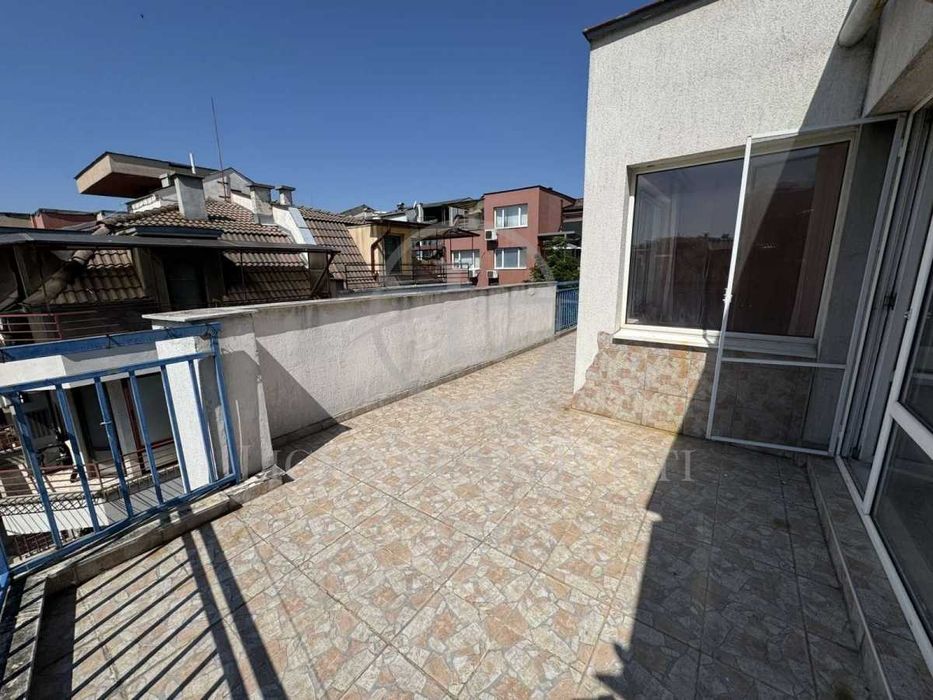 Продава се Тристаен апартамент в Пловдив, Кършияка - 100 кв.м за 2050 €/кв.м - Снимка #9