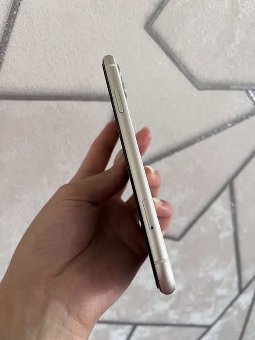 Продам iPhone 11