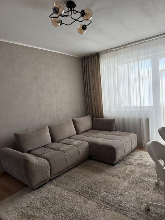 Inchiriez Apartament cu 3 Camere Central, Podu Ros
