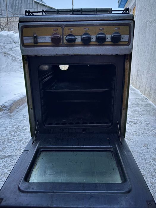 Продам бу газовую плиту