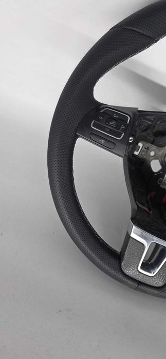 volan cu piele perforat Vw Passat Golf Touran Jetta Tiguan Sharan Eos