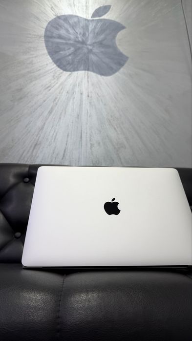 Apple MacBook Air M1 2020 года в идеальном состояние  Американский
