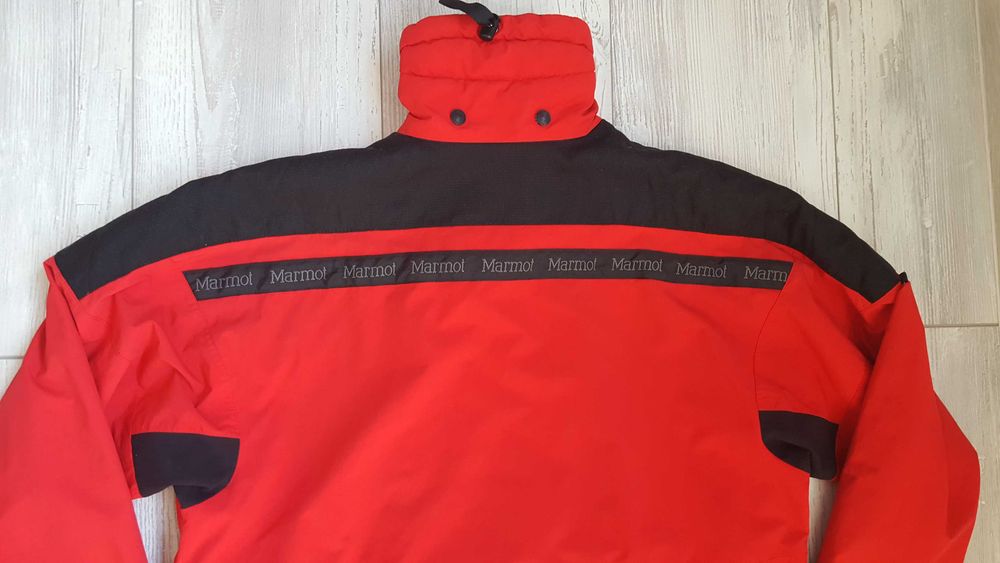 Зимно спортно червено яке MARMOT WINTER JAKET размер L