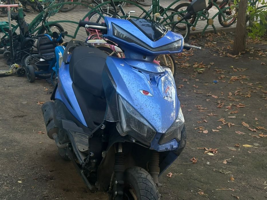 Продам скутер М-8