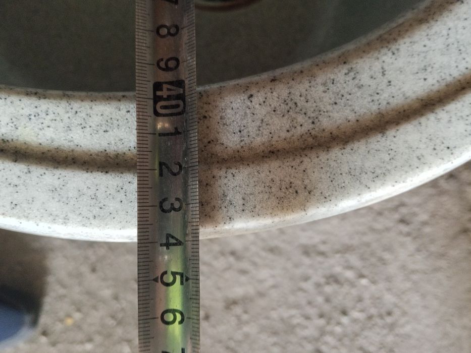 Продам каменную раковину.