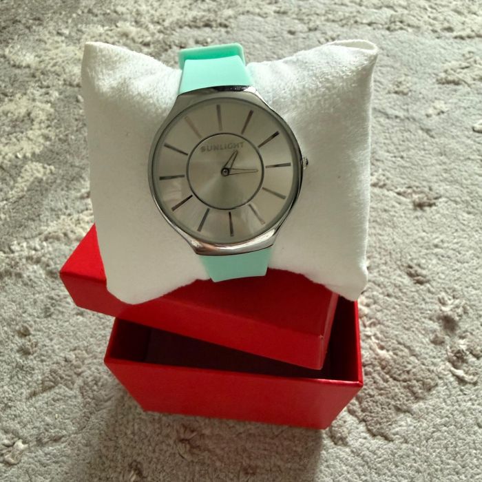 Женские наручные часы новые