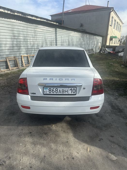 Продам приору 2013 год