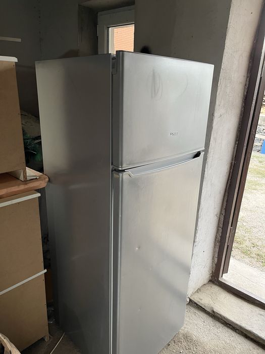 Продается холодильник б/у в хорошем состоянии