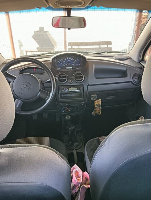 Vând Chevrolet spark