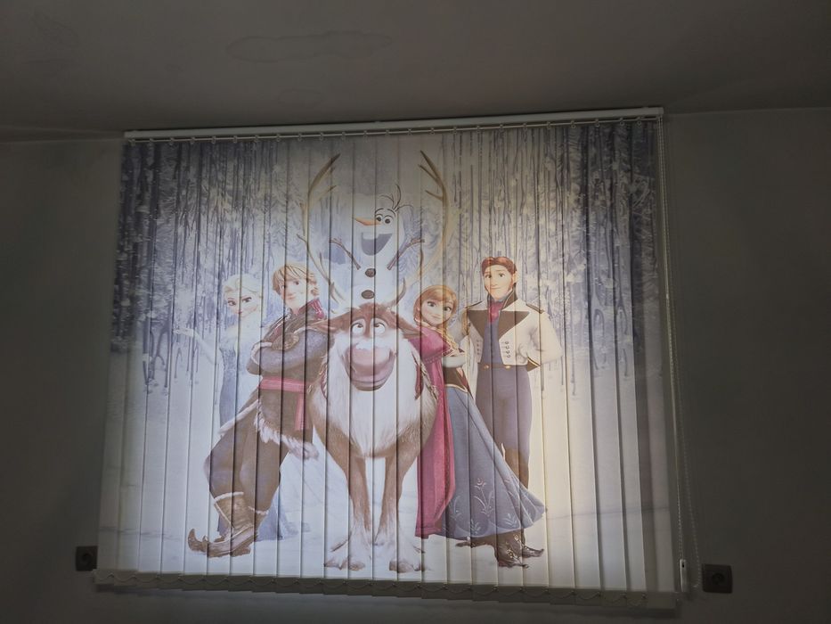 Вертикална щора за детска стая