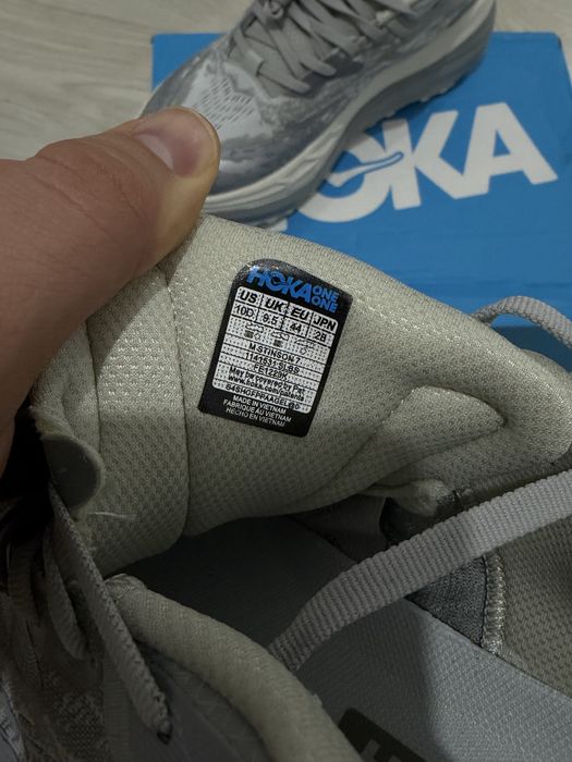 Кроссовки HOKA серо-белые