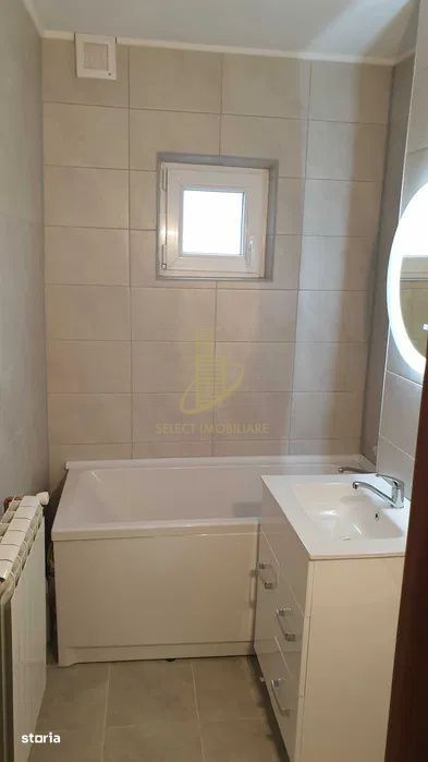 Apartament de 3 camere, decomandat, 68 mp., zona Han