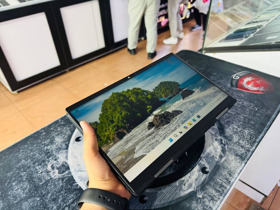 X360 Dynabook Core i5-11gen 8/256GB