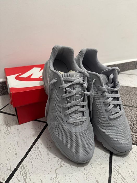 Nike Air Max İnvigor
