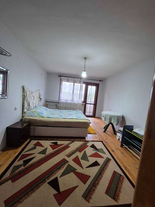 Еднофамилна двуетажна къща!!! Разбойна!!!