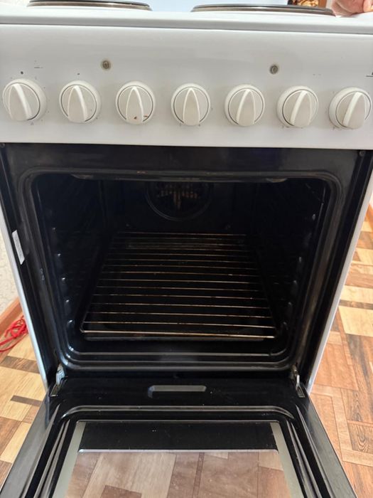 Indesit газовая плита, 4 комфорки
