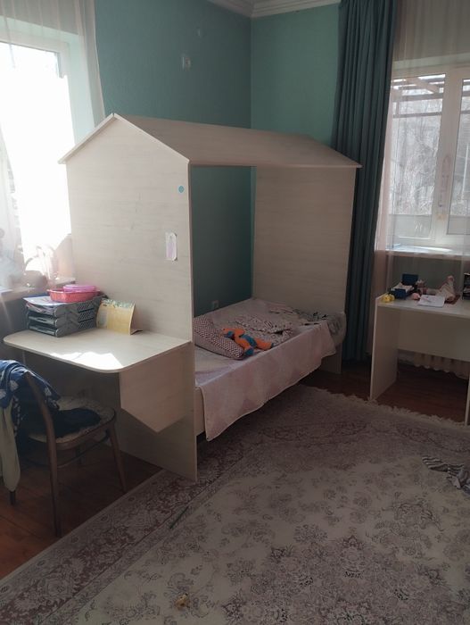 Кровать-домик одноместная со столом