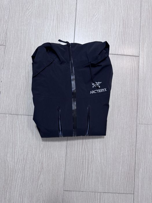 Arc’teryx waterproof яке