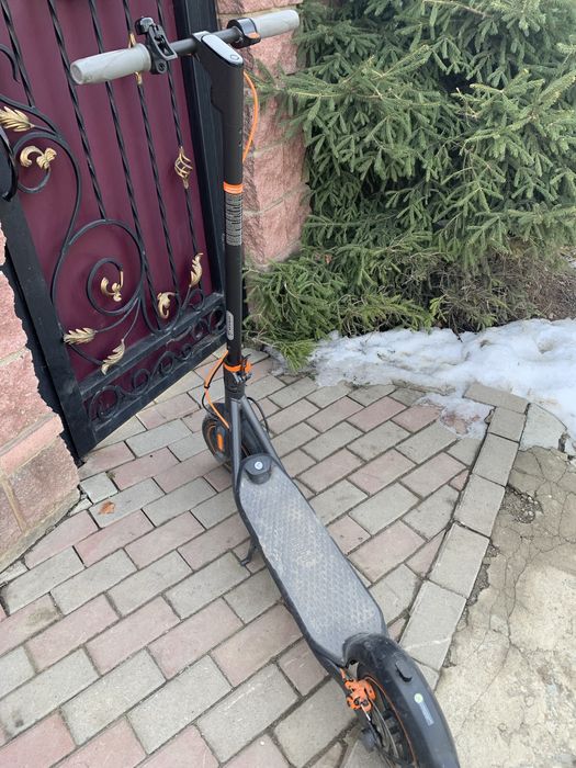 Продам ninebot F40