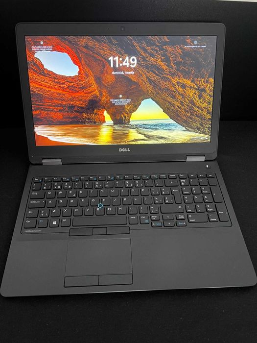 Laptop Dell E5570 Gaming I7-6820HQ 16GB RAM R7 M370 2GB SSD 512GB
