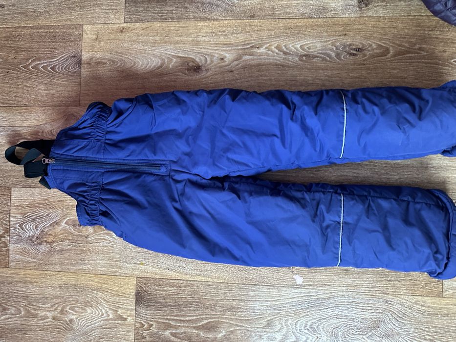 Отдам комбинезон на девочку