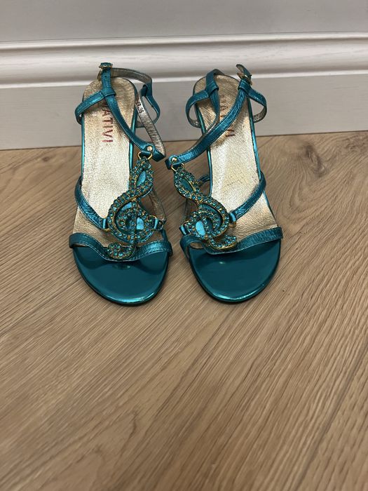 Летние босоножки