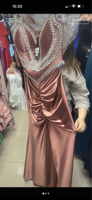 Vand rochie nasa/ocazie