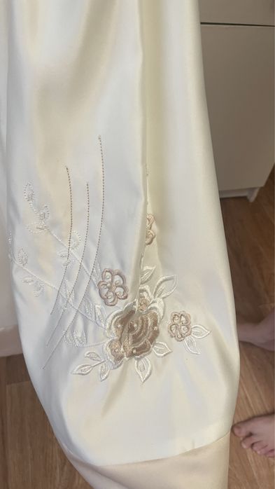 Белое нарядное платье 6-9 лет