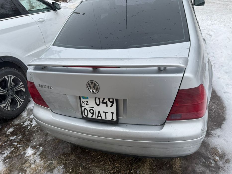 Продам машину Volkswagen Jetta