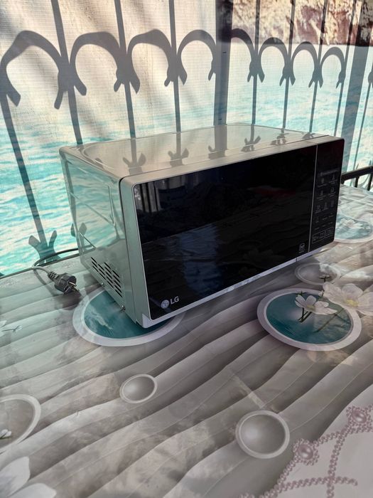 Продам Микроволновые печ LG