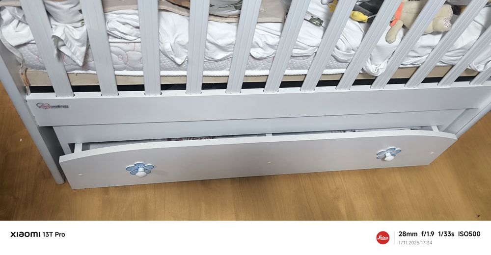 Детско креватче с люлка и чекмедже