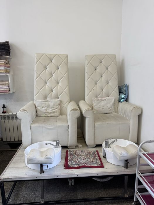 Продам педикюрный трон