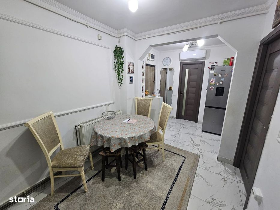 Apartament cu 2 camere de vânzare în Curtea de Argeș.