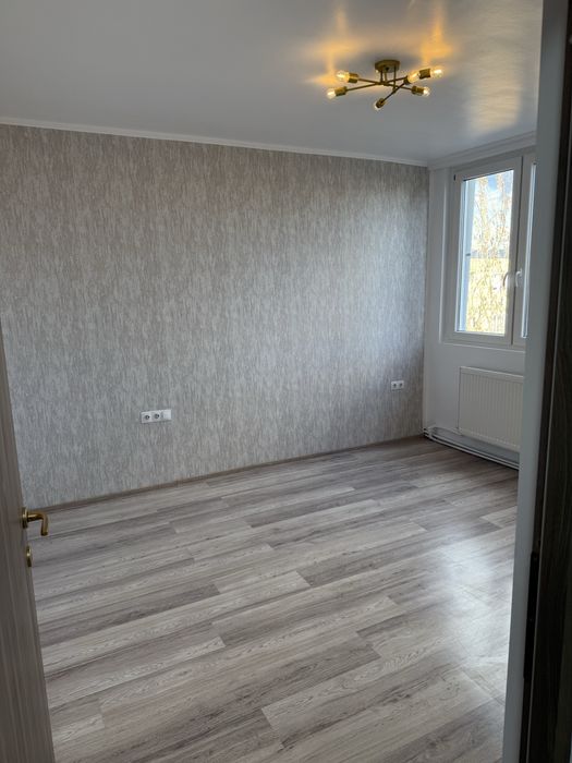 Apartament 3 camere de vanzare