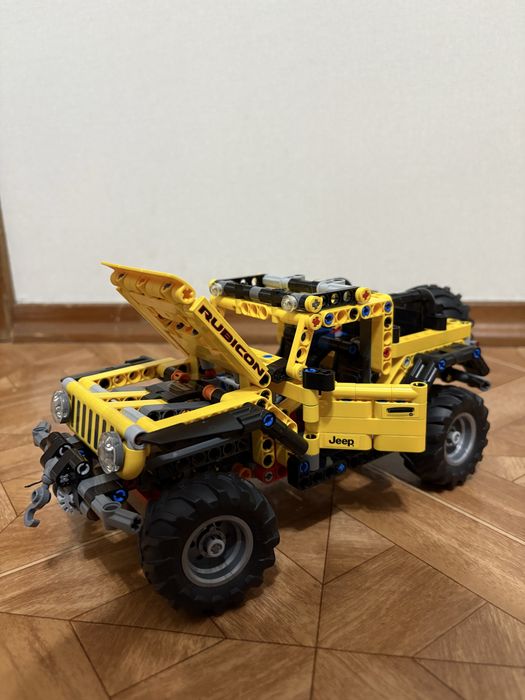 Lego technic. 42122. JEEP
