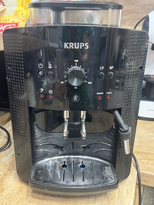 Кафеавтомат KRUPS ESPRESSERIA EA810870 1700.00 ml, 15.00 bar, ЧЕРЕН