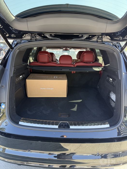 Zeekr 8X Ultra 70 kw night option 2026